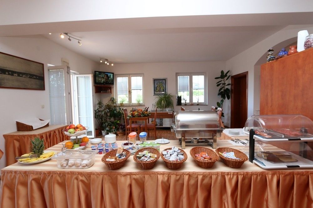 Bed & Breakfast Jugo 노바야 외부 사진